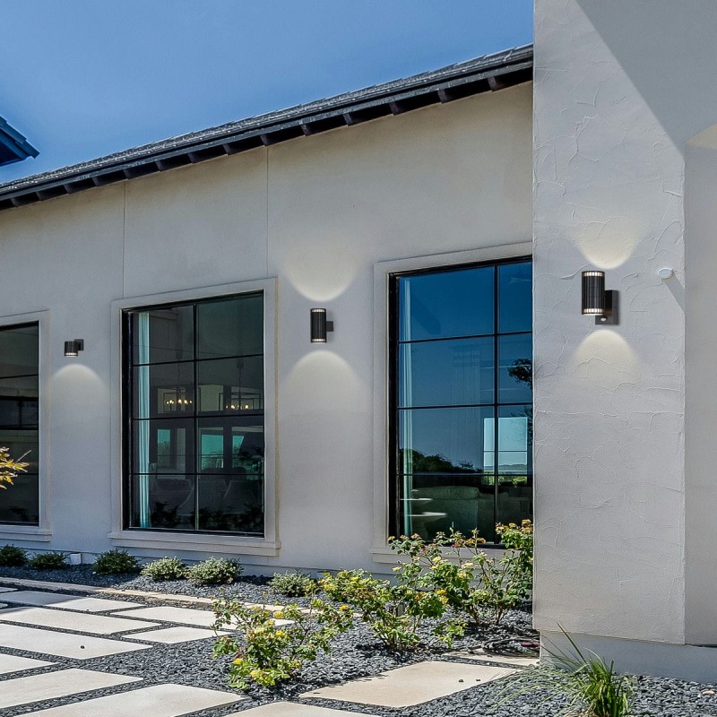 Applique Extérieur Detroit 7W Max LED Noir PIR SEARCHLIGHT 37739BK-PIR