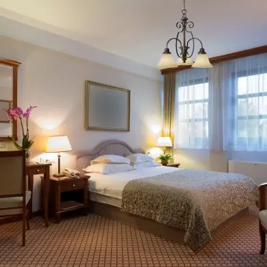 Lustre Cello 3x100W Bronze HINKLEY hkcello3