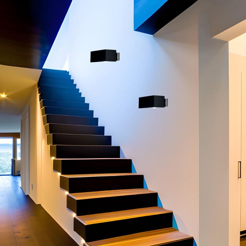Éclairage intérieur dans un escalier au sein d'une maison