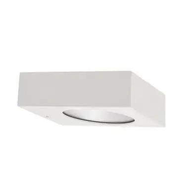 Applique murale extérieure blanche avec un socle rectangulaire et un diffuseur ovalisé sous le bloc.