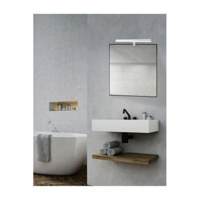 Applique murale salle de bain étanche, moderne miroir et lavabo avec étagère en bois et robinet noir, rez‑de‑chaussée.